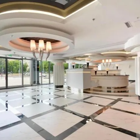 Hanza Tower 22 Pool & Appartamento *